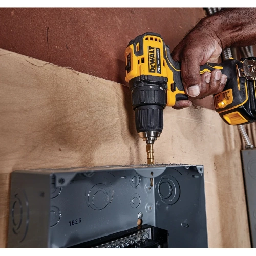 Аккумуляторная дрель-шуруповерт Dewalt DCD708D2T, 18 В, 1650 об/мин, с 2 АКБ 2 Ач и ЗУ, в кейсе TSTAK DCD708D2T-QW фото 7