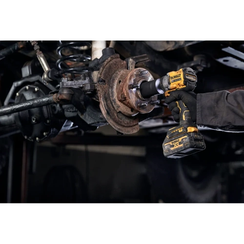 Аккумуляторный гайковерт DEWALT DCF921P2G, 18 В, 610 Нм, 3550 уд/мин, с 2 АКБ 5 Ач и ЗУ, в чехле () DCF921P2G-QW фото 8