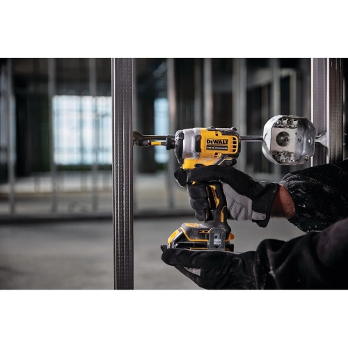Аккумуляторный набор Dewalt DCK2062M2T, 18 В: ударная дрель-шуруповерт + ударный шуруповерт, с 2 АКБ 4 Ач и ЗУ, в кейсе TSTAK DCK2062M2T-QW фото 8