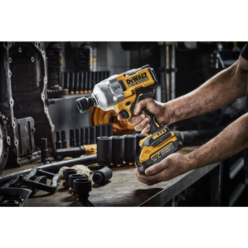 Аккумуляторный гайковерт Dewalt DCF961H2T, 18 В, 2372 Нм, 1890 уд/мин, с 2 АКБ 5 Ач и ЗУ, в кейсе TSTAK DCF961H2T-QW фото 11