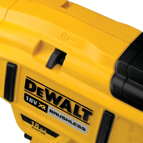 Аккумуляторный скобозабивной пистолет DEWALT DCN681D2, 18В, c 2 АКБ 2 Ач и ЗУ, в кейсе TSTAK DCN681D2-QW фото 5