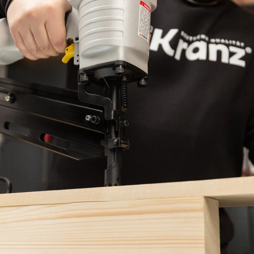 Пневмопистолет гвоздезабивной (нейлер) KRANZ N90/D21, наклон 21 градус KR-16-1620 фото 6