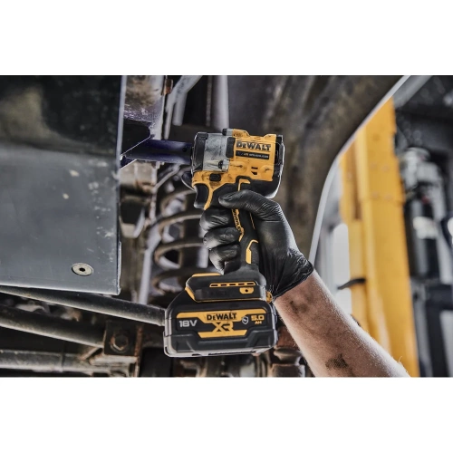 Аккумуляторный гайковерт Dewalt DCF923P2G, 18 В, 610 Нм, 3550 уд/мин, с 2 АКБ 5 Ач и ЗУ, в чехле DCF923P2G-QW фото 9