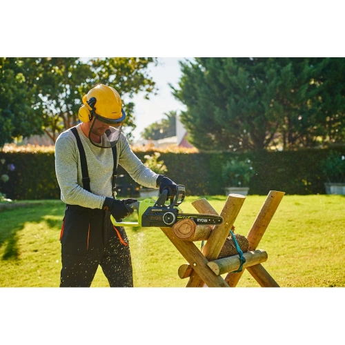 Бесщеточная аккумуляторная цепная пила Ryobi ONE+ OCS1830  без аккумулятора в комплекте 5133002829 фото 9