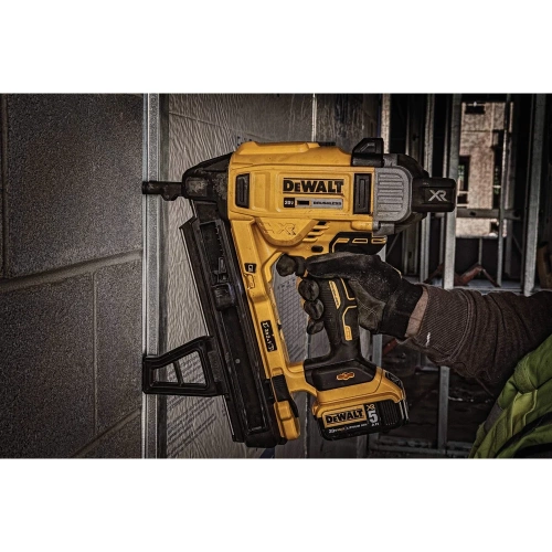 Аккумуляторный гвоздезабивной пистолет Dewalt DCN890N, 18 В, c 2 АКБ 5 Ач и ЗУ, в кейсе DCN890P2-QW фото 10
